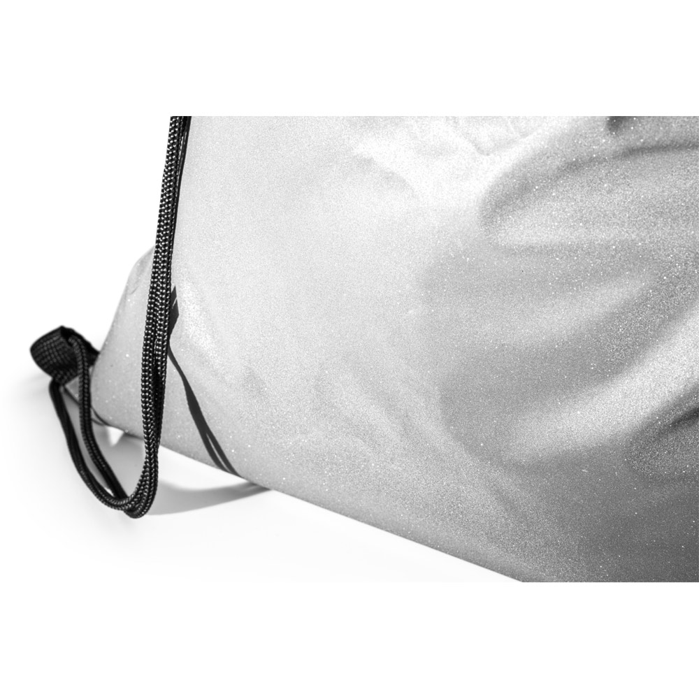 Sacola tipo mochila em poliéster refletivo (200 g/m²). 320 x 400 mm