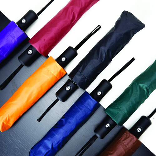 Guarda-chuva automático de nylon com impacto impermeável e proteção UV, tecido interno em vinil. 57 x 5 cm.