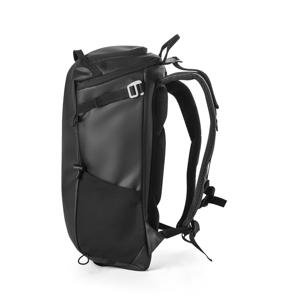 Novidade 2025!!! Mochila estilo hiking. Composta por 600D poliéster reciclado (100% rPET) com revestimento resistente à água. Capacidade até 18 L. 280 x 455 x 160 mm