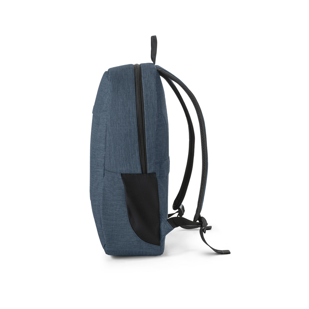 Novidade 2025!!! Mochila para notebook portátil em 300D poliéster reciclado ( 100% rPET) e forro em 210D poliéster reciclado (100% rPET). Capacidade até 18 L. 300 x 450 x 140 mm