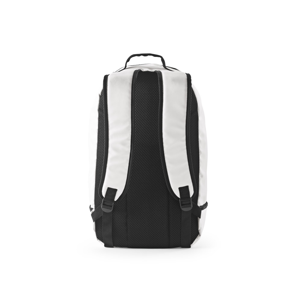 Novidade 2025!!! Mochila em 290T poliéster reciclado (100% rPET), em sarja com forro em 210D poliéster reciclado (100% rPET). Capacidade até 25 L. 300 x 480 x 210 mm.