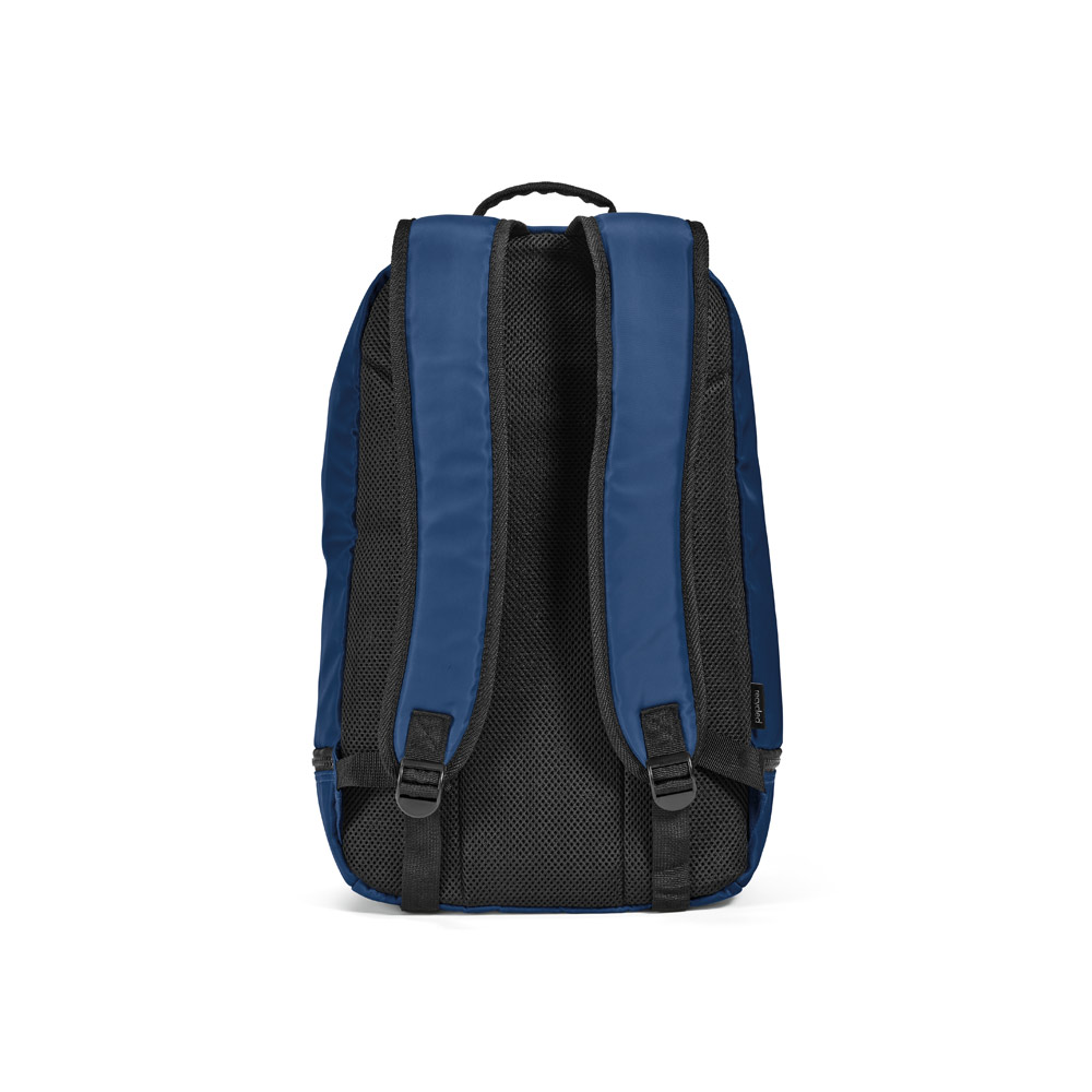 Novidade 2025!!! Mochila em 290T poliéster reciclado (100% rPET), em sarja com forro em 210D poliéster reciclado (100% rPET). Capacidade até 25 L. 300 x 480 x 210 mm.