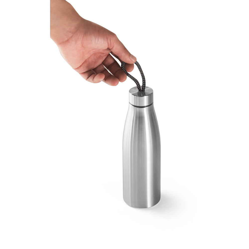 Novidade 2025!!! Squeeze em aço inox (90% reciclado), de parede simples. Capacidade até 710 mL. Certificação EU Food Grade. 70 x 232 mm