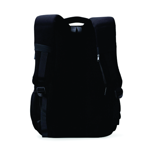 Mochila de poliéster 30 litros com seis compartimentos, sendo o principal com bolso para notebook 15,6 e tablet 12,4. 46 x 30 x 22 cm