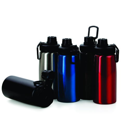 Squeeze em inox. Capacidade 750 ml. 20,7 x 8,5 x 24,4 cm.