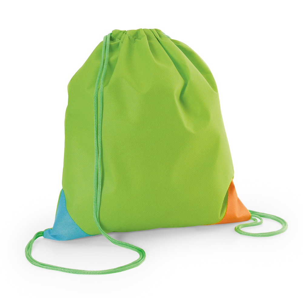 Sacola tipo mochila em TNT (80 g/m²) com cantos triangulares coloridos. 300 x 350 mm