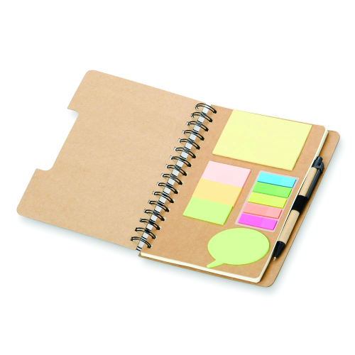Caderno ecológico com auto adesivos e caneta, com capa produzida em papelão kraft. 21,2 x 17,6 x 2,4 cm