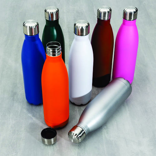 Garrafa de inox com tampa rosqueável e pintura fosca, com capacidade de até 750 ml. Não é um modelo térmico.  27,5 x 7,3 x 23 cm.