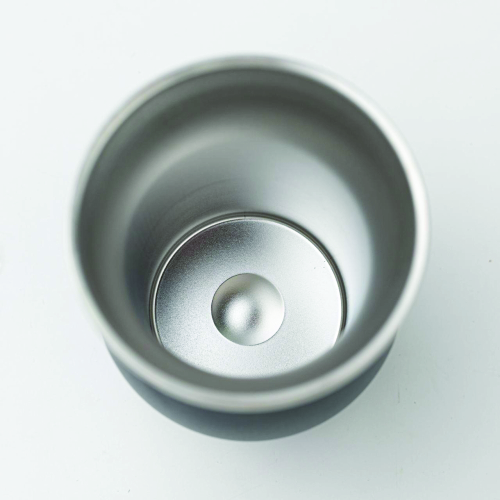 Cuia térmica para chimarrão com parede dupla, capacidade de 250ml e bomba de inox.