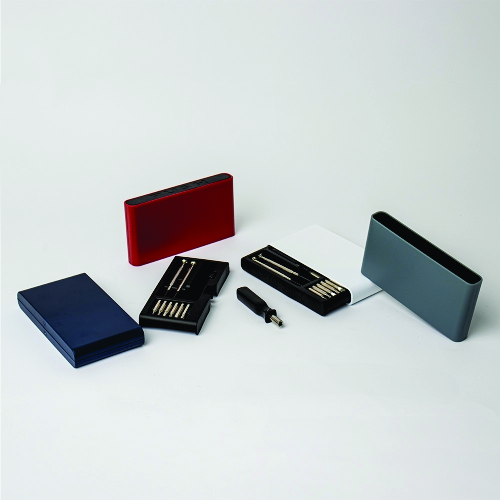 Kit ferramenta com 9 peças em estojo plástico com botão de acionamento. 13,7 x 7,3 x  2,1 cm