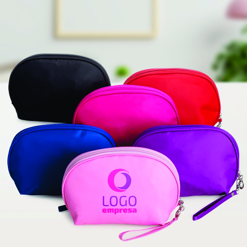Necessaire de nylon resistente à água com alça de transporte.