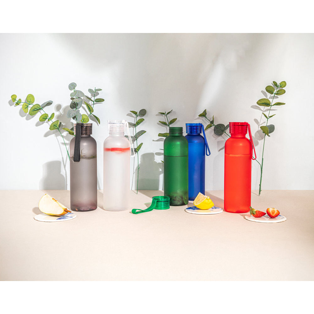 Novidade 2026!!! Squeeze esportiva em PET 100% reciclado, com acabamento fosco 600 mL