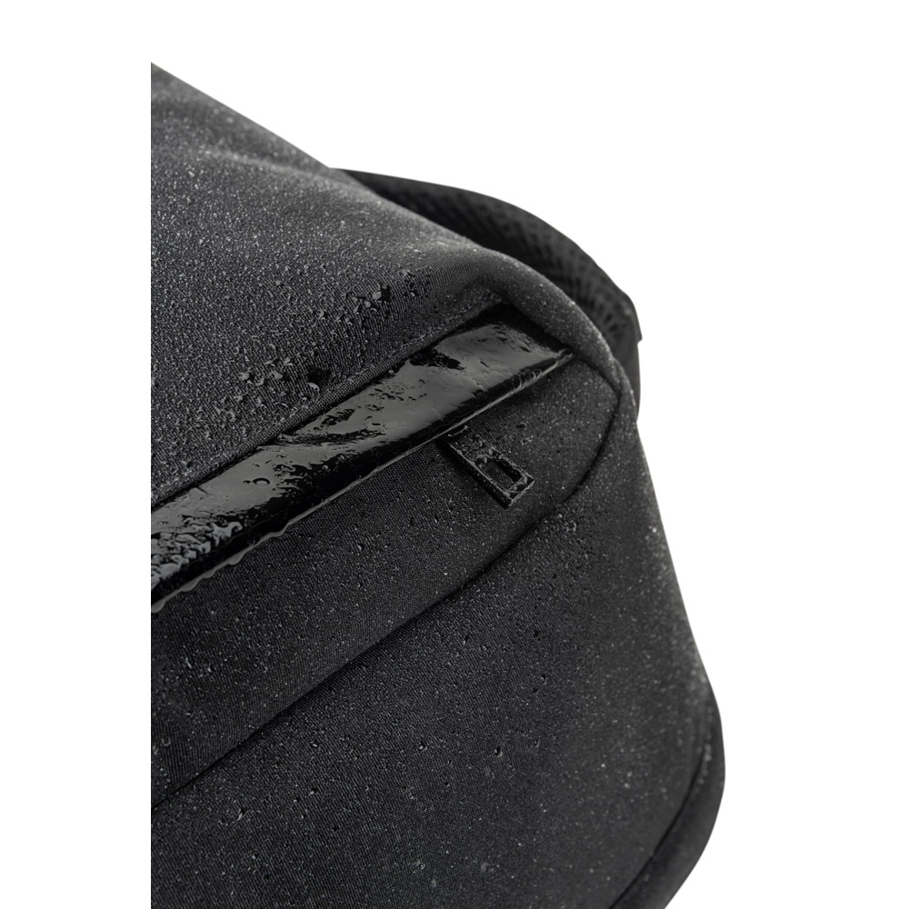 Novidade 2026!! Mochila antirroubo, em poliéster reciclado 600D twill, resistente à água, e bolso para notebook 17.3" 20 L
