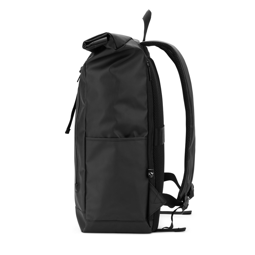 Novidade 2026!!! Mochila "Roll top" com design em sistema de fecho que permite enrolar a parte superior em poliéster reciclado 600D de alta densidade com revestimento resistente á água 20 L