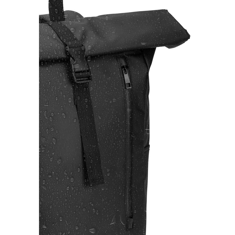 Novidade 2026!!! Mochila "Roll top" com design em sistema de fecho que permite enrolar a parte superior em poliéster reciclado 600D de alta densidade com revestimento resistente á água 20 L