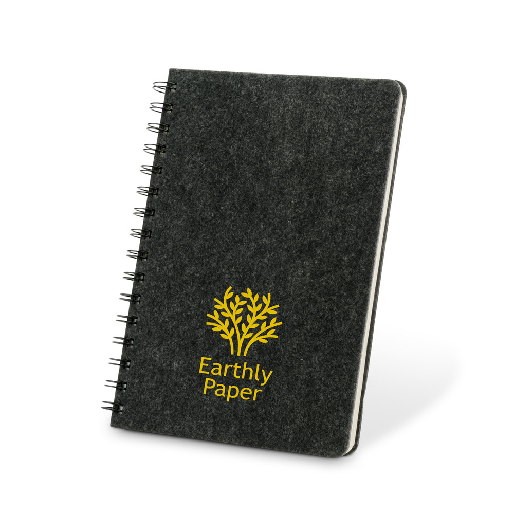 Novidade 2026!!! Caderno A5 de capa semi-rígida em feltro 100% reciclado, com argolas e 160 páginas pautadas