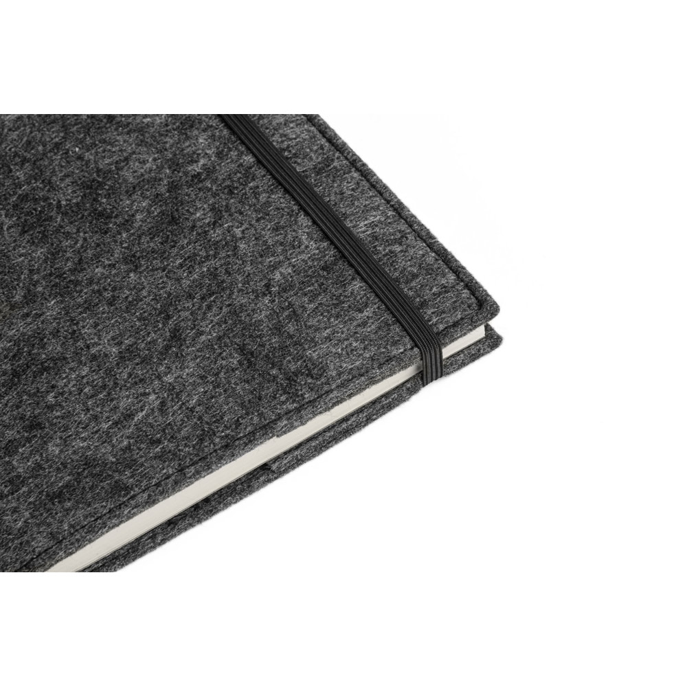 Novidade 2026!!! Caderno A5 com capa em feltro 100% reciclado, com 160 páginas pautadas recicladas