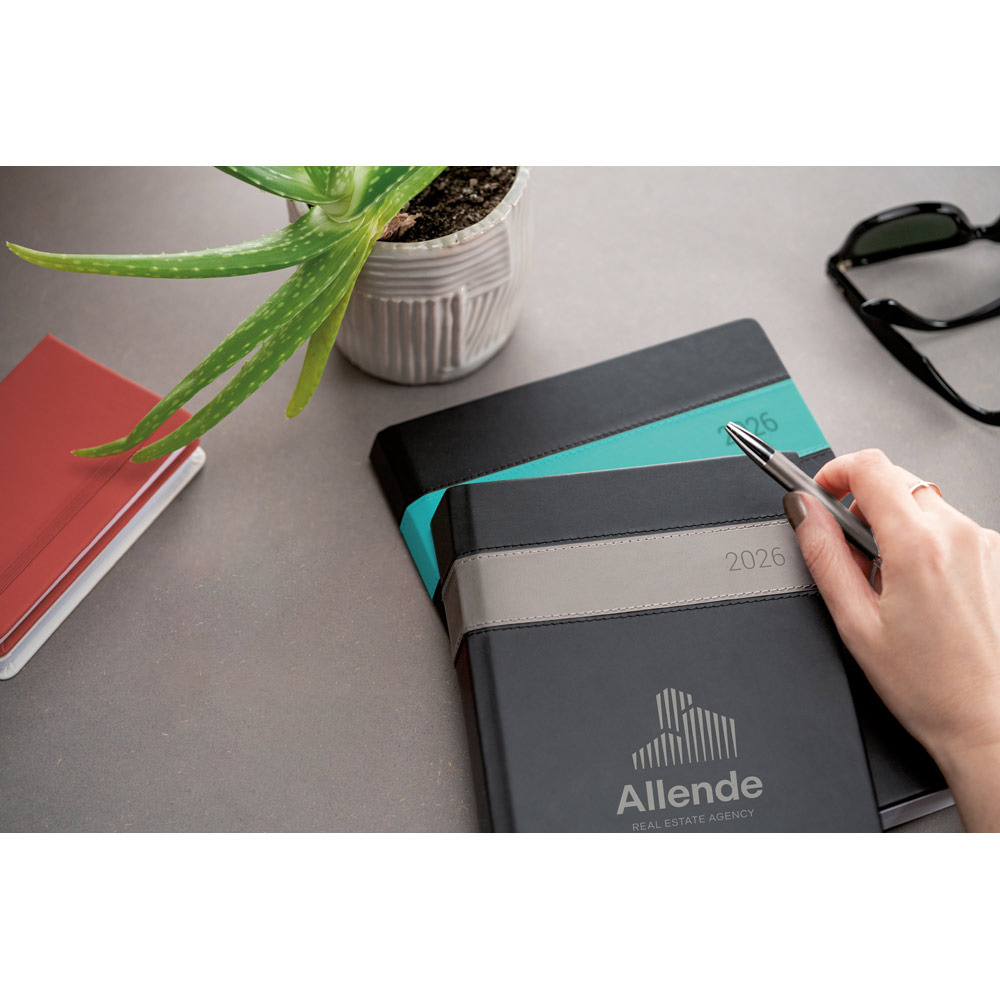 Novidade 2026!!! Agenda B5 em PU com marcador em fita. 175 x 245 mm