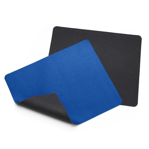 Mouse pad retangular de tecido, parte inferior emborrachada para evitar deslizamento.  18 x 22 cm