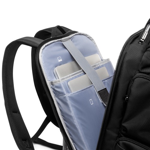 Mochila Premium para notebook em tecido poliéster. 55x35x25cm