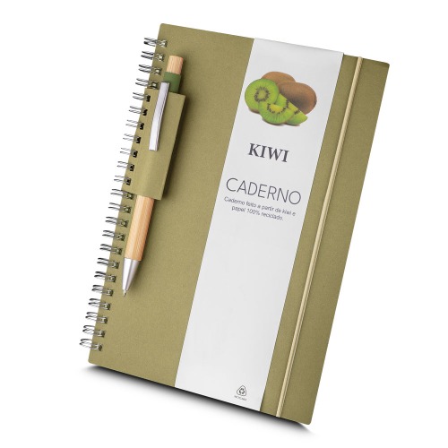 Caderno de anotações, com capa em papel 100% reciclado com elástico. Miolo de 70 folhas pautadas na cor bege; Com suporte para caneta em papel reciclável;  *Não acompanha caneta. 21 x 15 cm