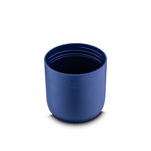 Garrafa térmica em aço inox com parede dupla isolada a vácuo com acabamento na parte externa em tinta pó. Capacidade de 500 ml. 26 X ø7 cm.